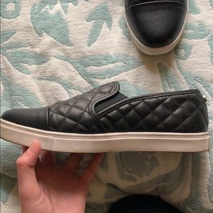 Steve Madden Women’s slip sneaker